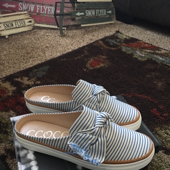 Impressions Boutique Slip on - Picture 2 of 7